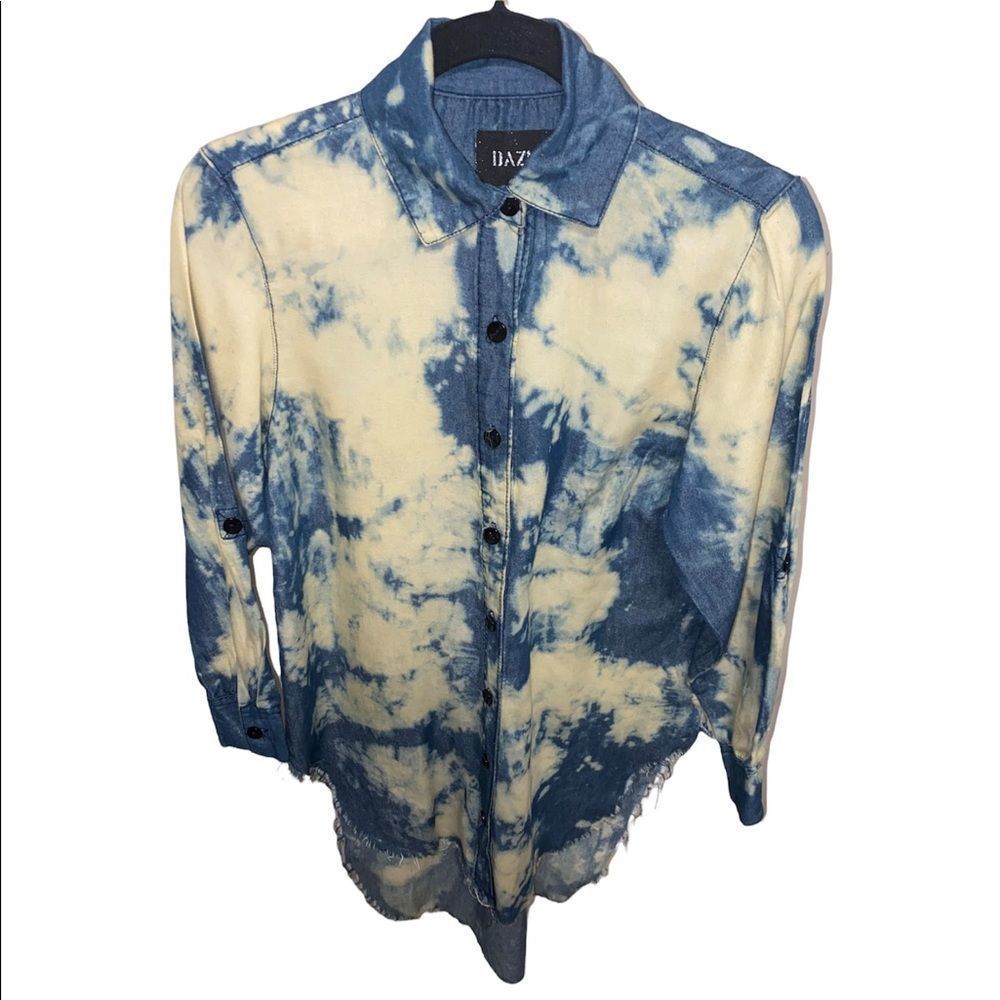 Women’s DAZL Acid Wash Button Down Shirt Tunic Medium